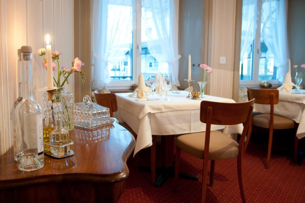 Hotel Krone 바트라가즈 레스토랑 사진